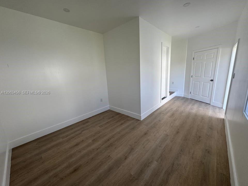 670 Ne 166th Street Front Property Photo 2