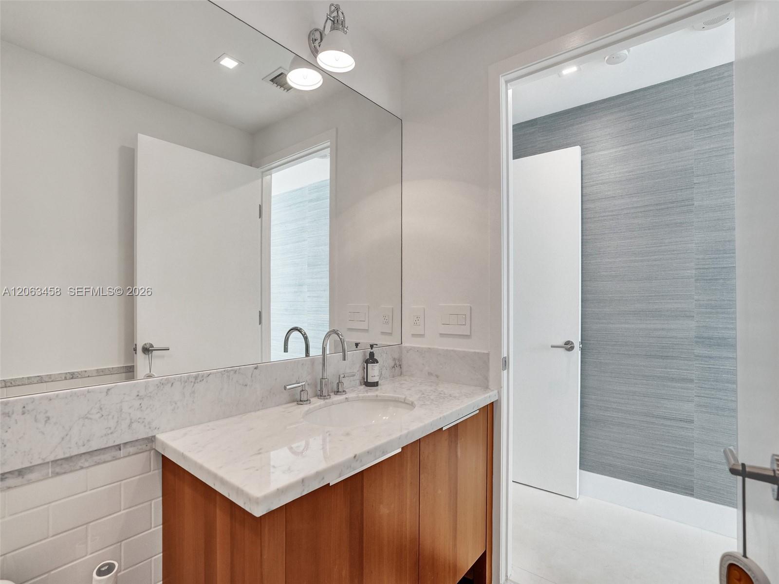 6103 Aqua Avenue 107 Property Photo 13