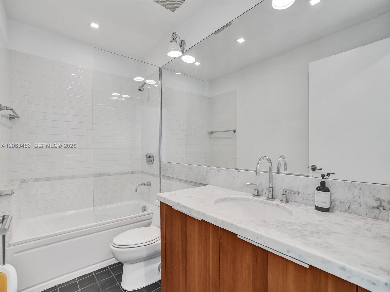6103 Aqua Avenue 107 Property Photo 18