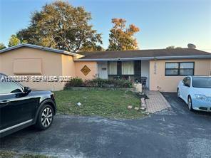 7824 Dilido Boulevard W Property Photo 1