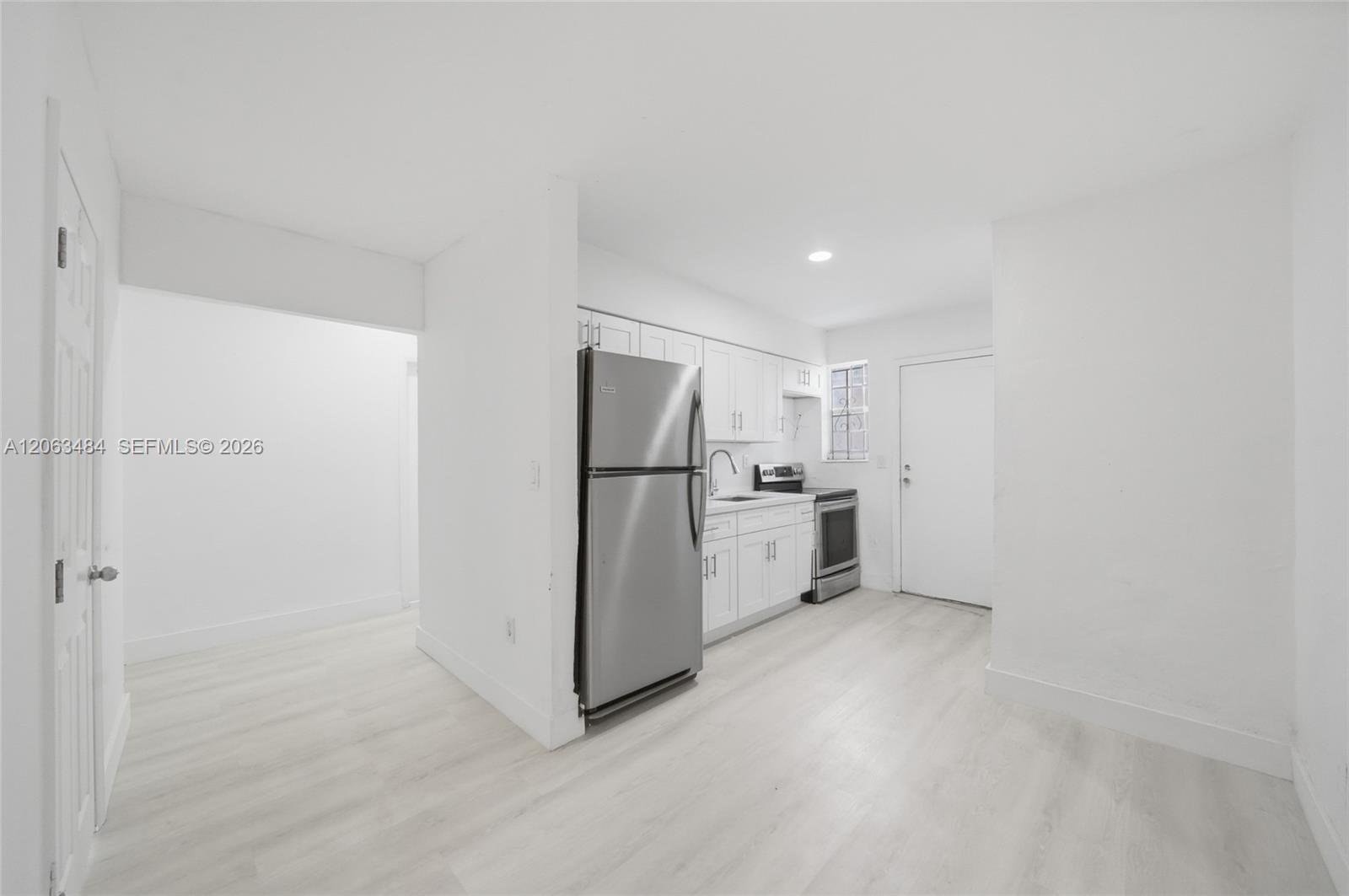 A12063484 Property Photo 18