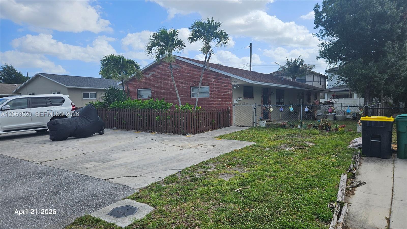 5030 SW 26th Avenue 2 Property Photo 1