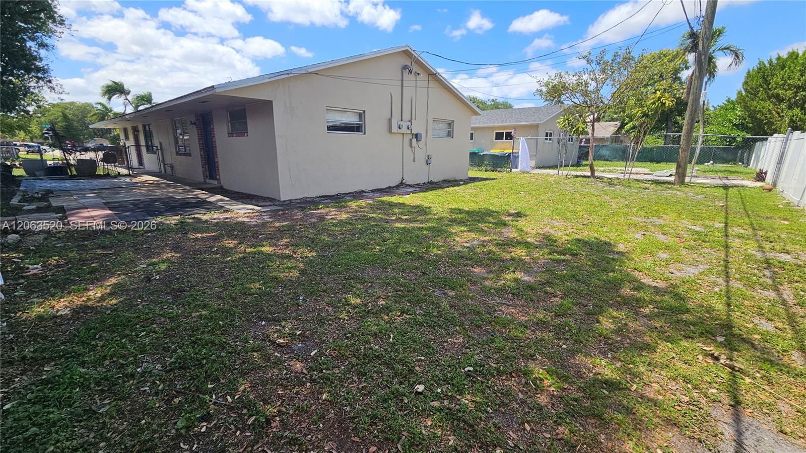 5030 Sw 26th Avenue 2 Property Photo 3