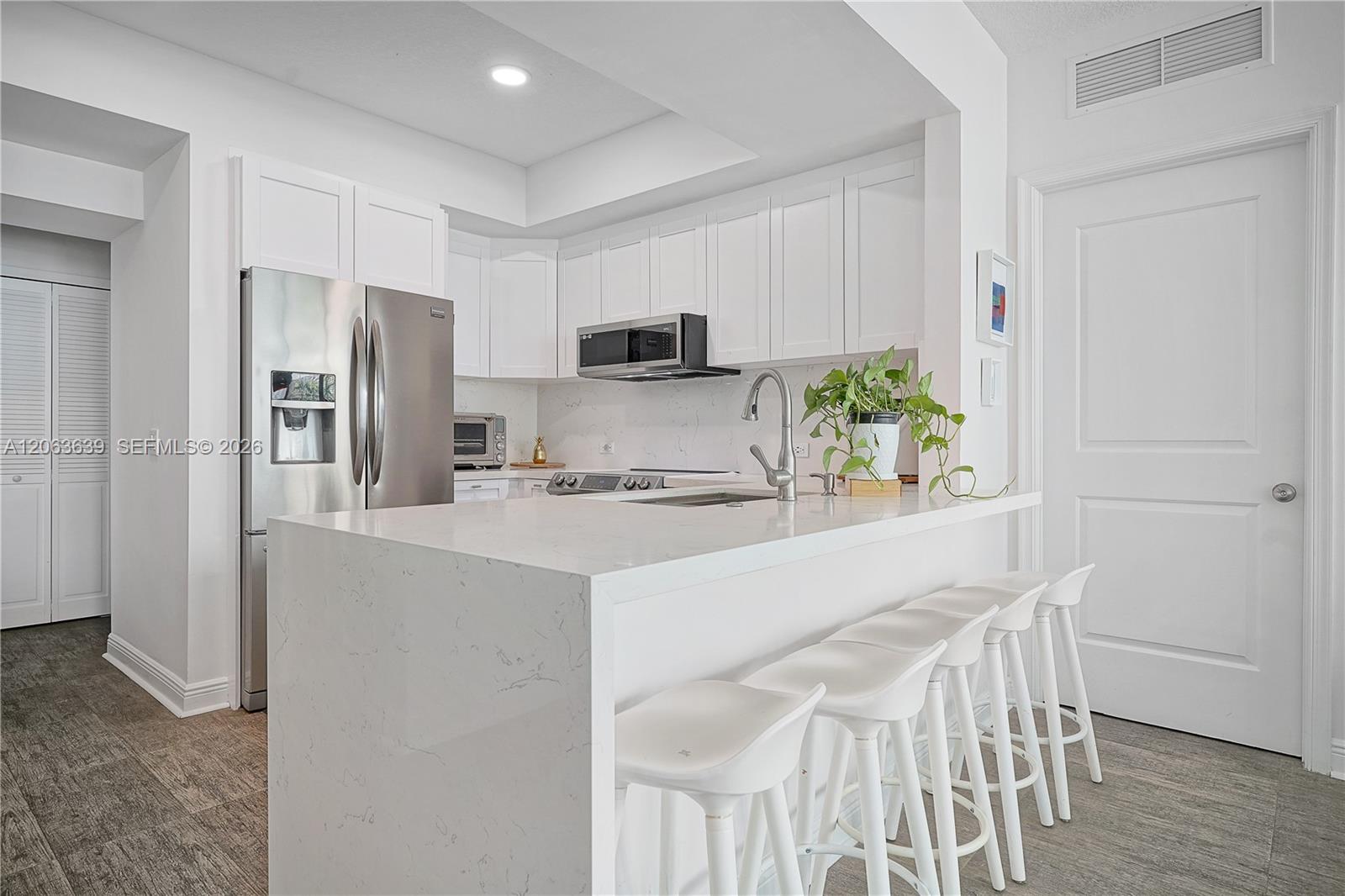 A12063639 Property Photo 9