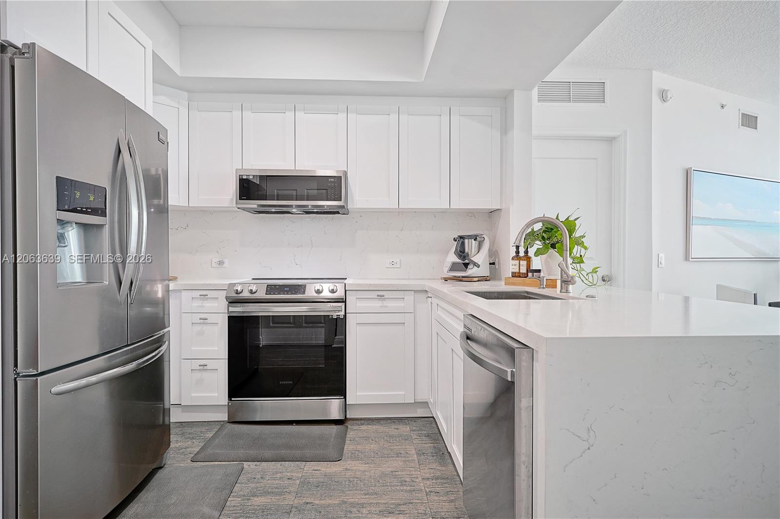 A12063639 Property Photo 10