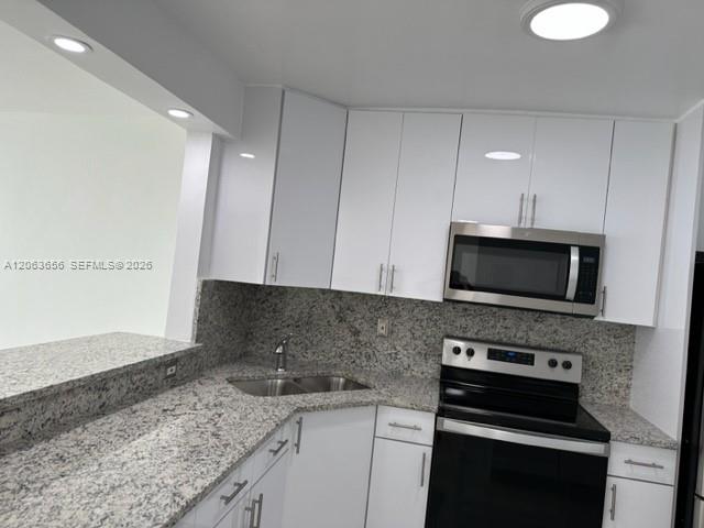 A12063656 Property Photo 6