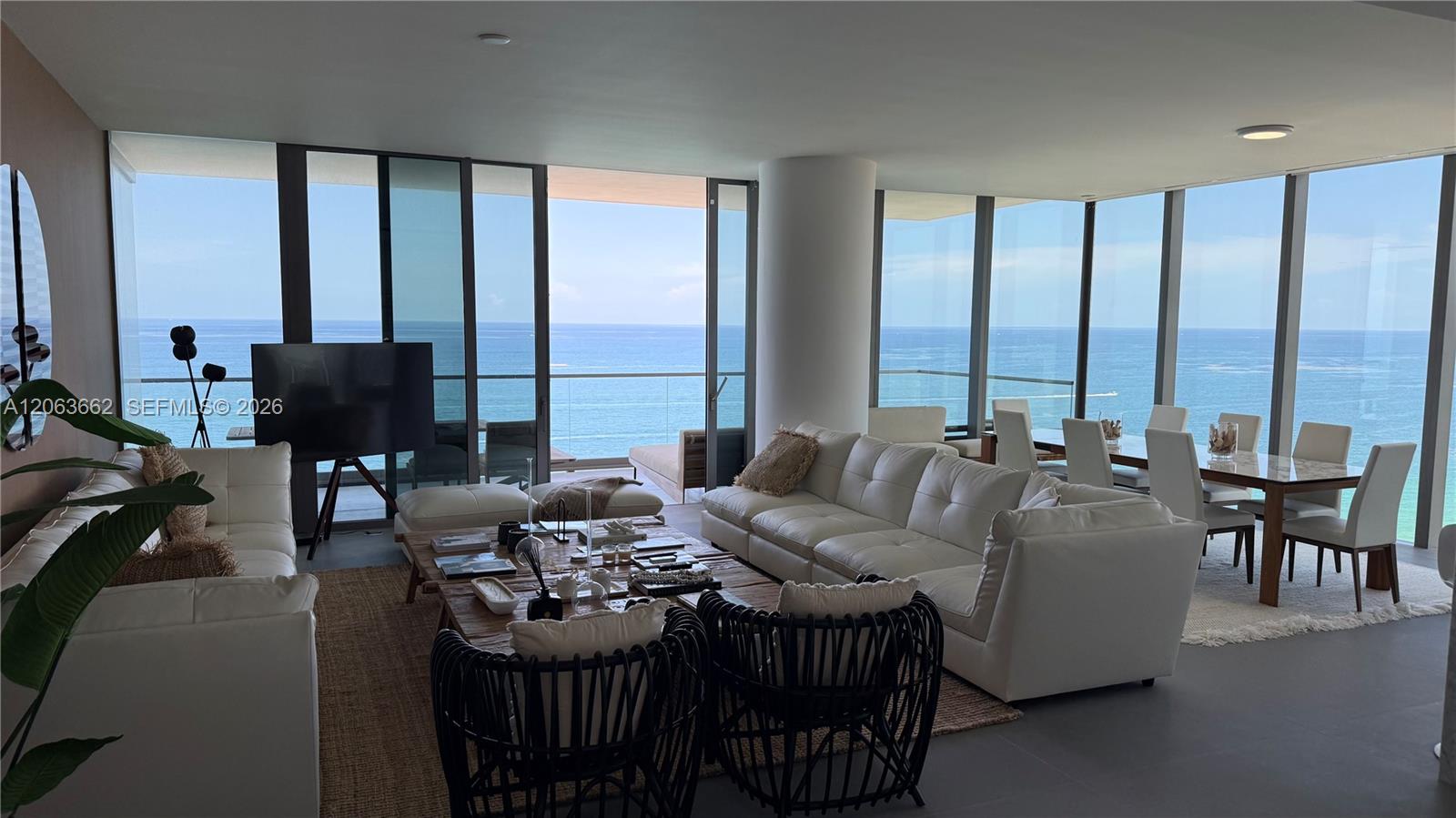 2000 S Ocean Drive 22b Property Photo 3