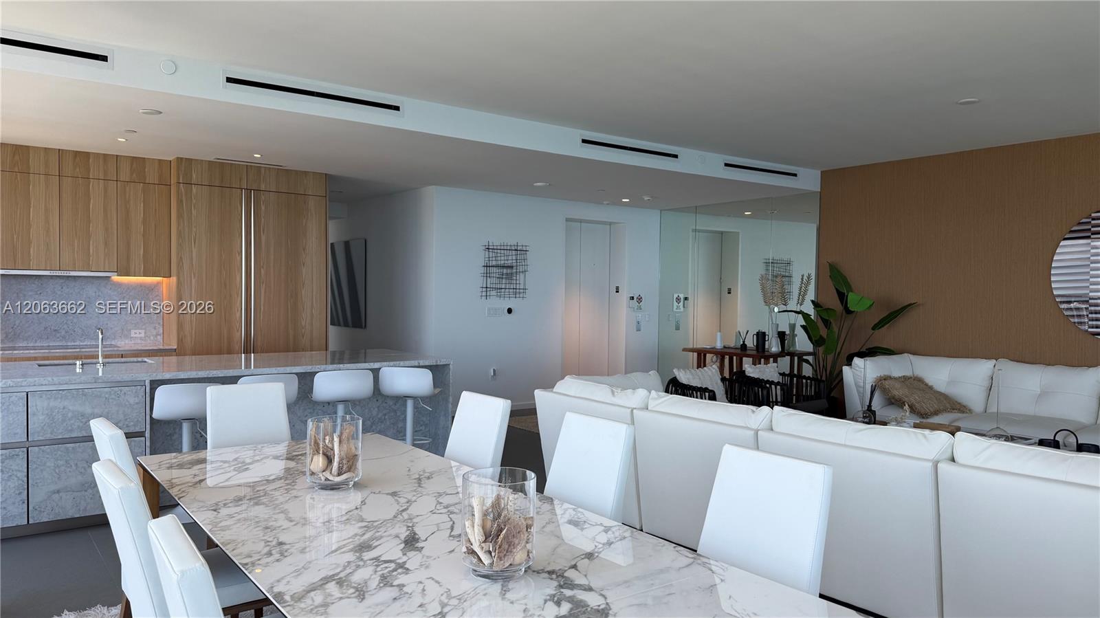2000 S Ocean Drive 22b Property Photo 4