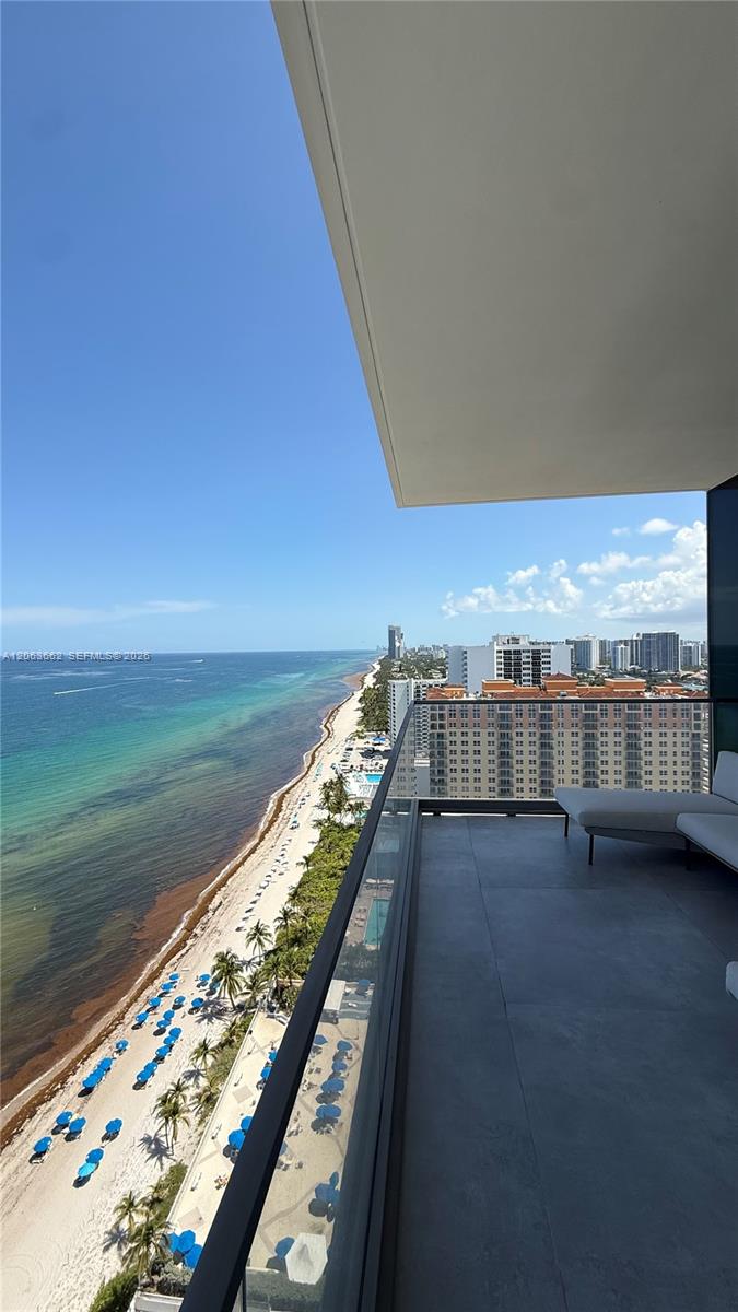 2000 S Ocean Drive 22b Property Photo 5