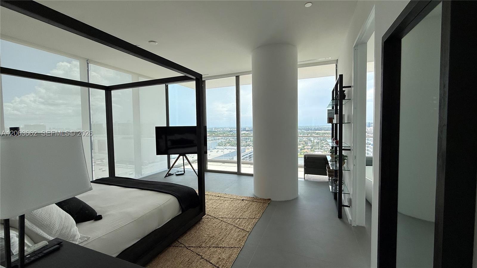 2000 S Ocean Drive 22b Property Photo 15