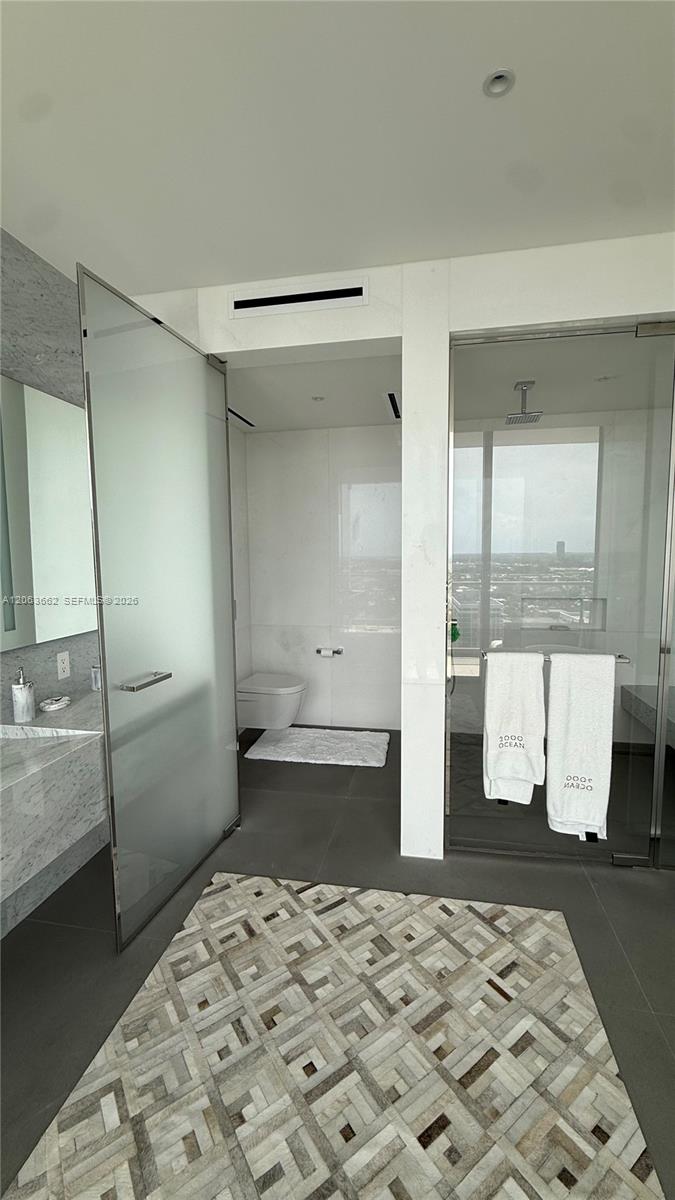 2000 S Ocean Drive 22b Property Photo 18