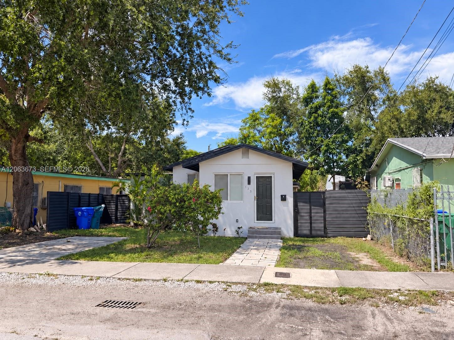 135 Nw 68th Street Property Photo 3