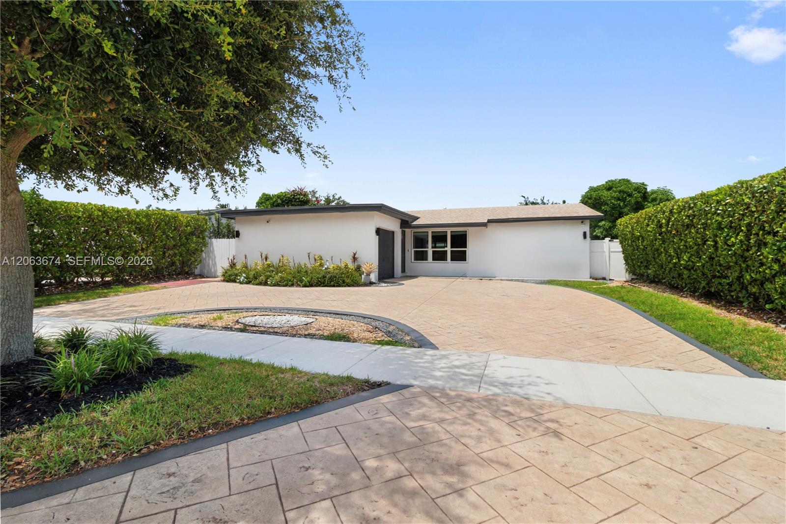 1150 N Douglas Road