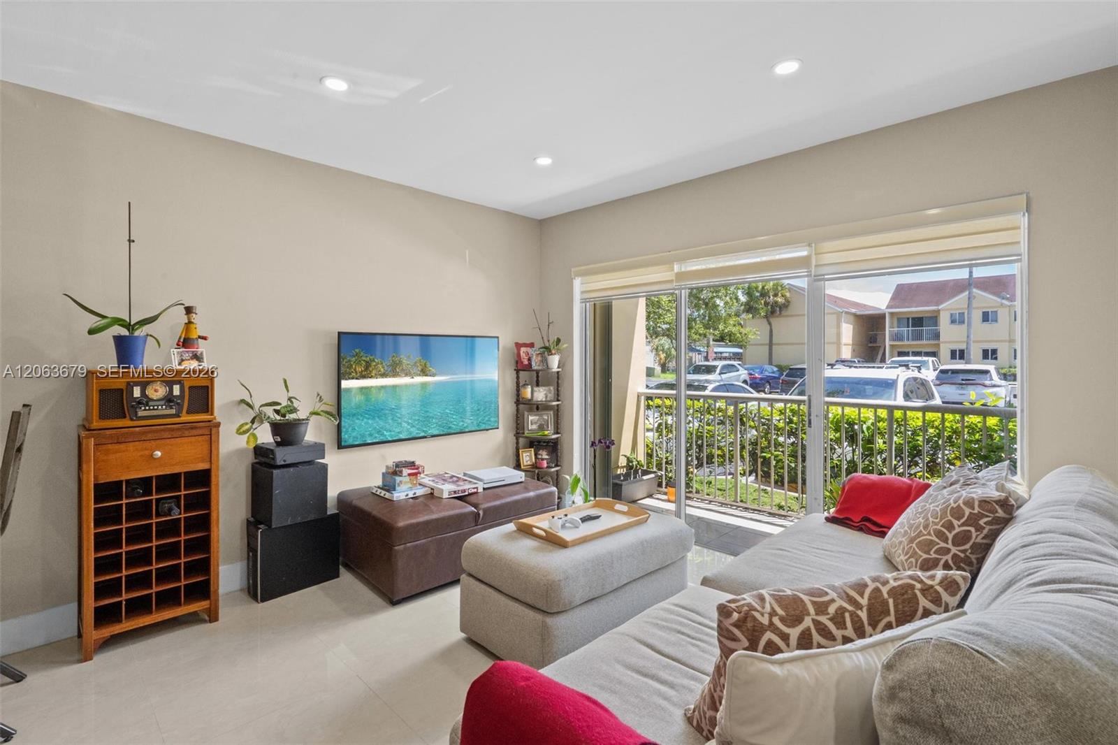 A12063679 Property Photo 6