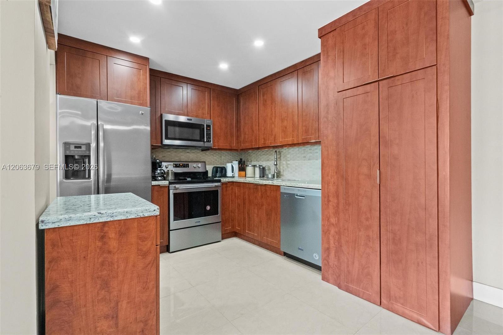 A12063679 Property Photo 9