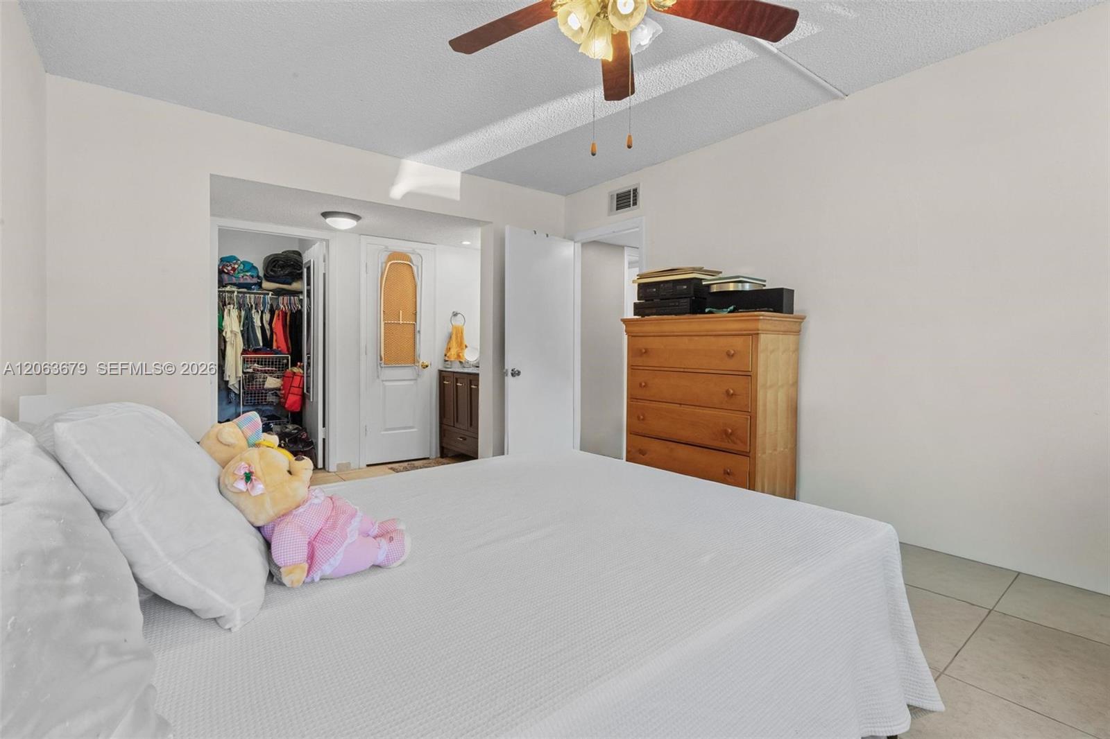 A12063679 Property Photo 15