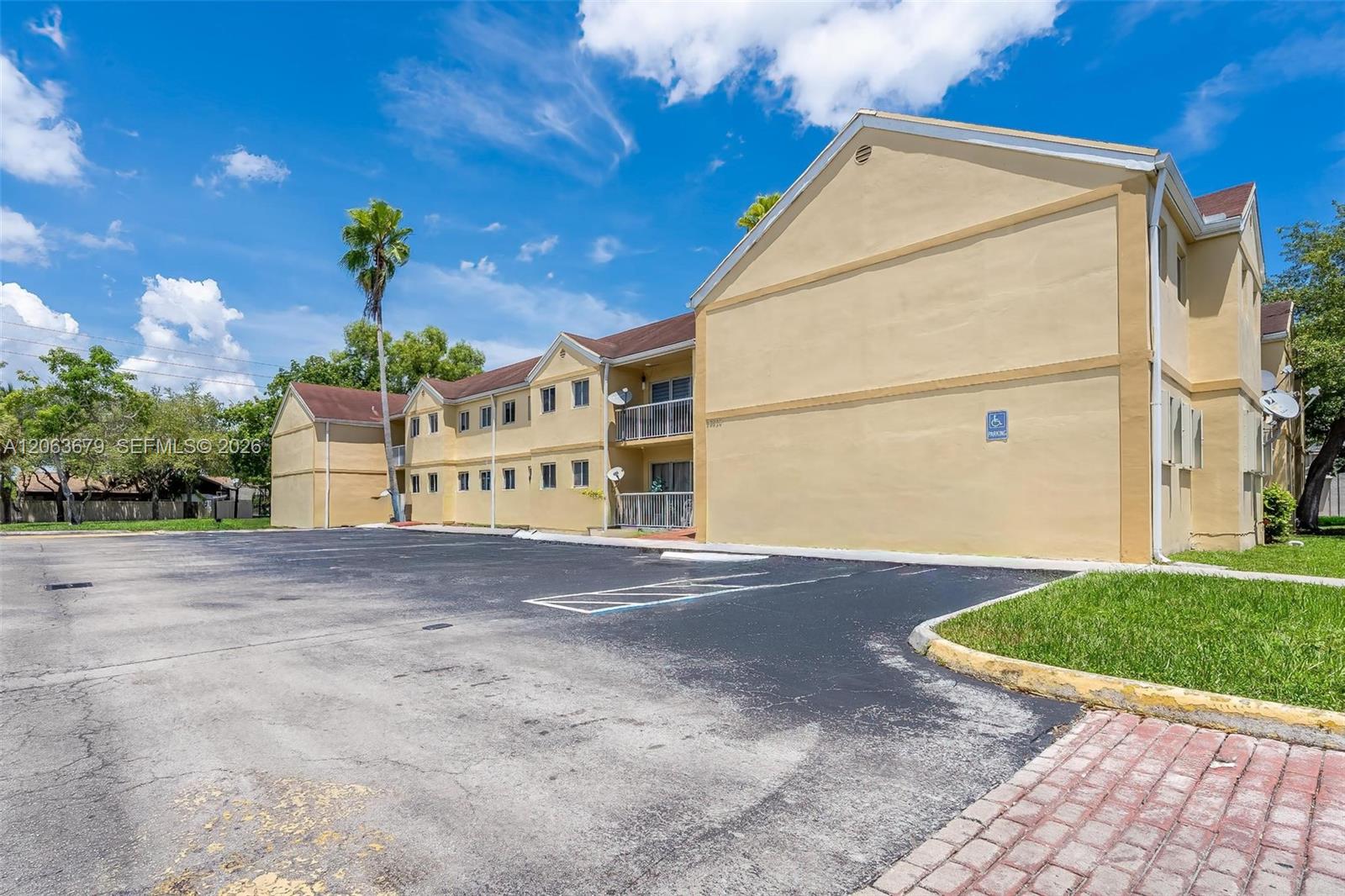 A12063679 Property Photo 30
