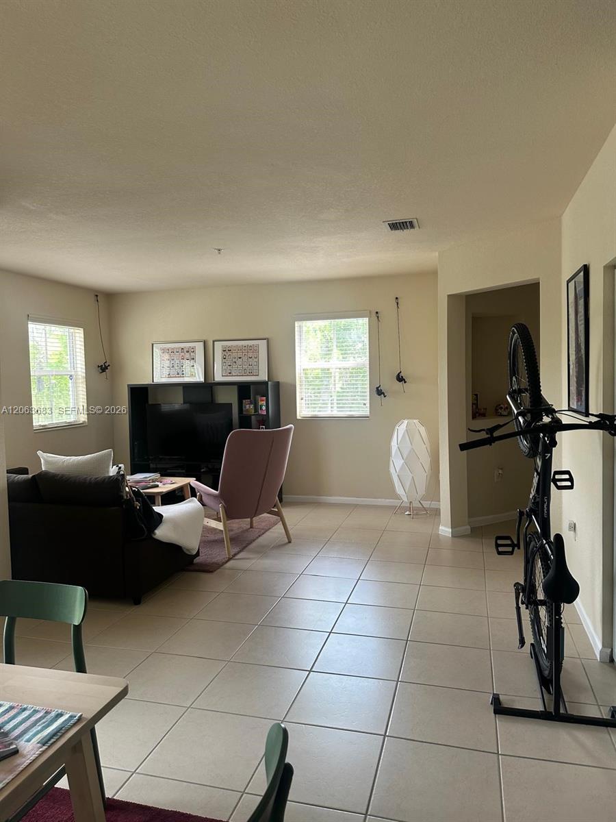 A12063683 Property Photo 4