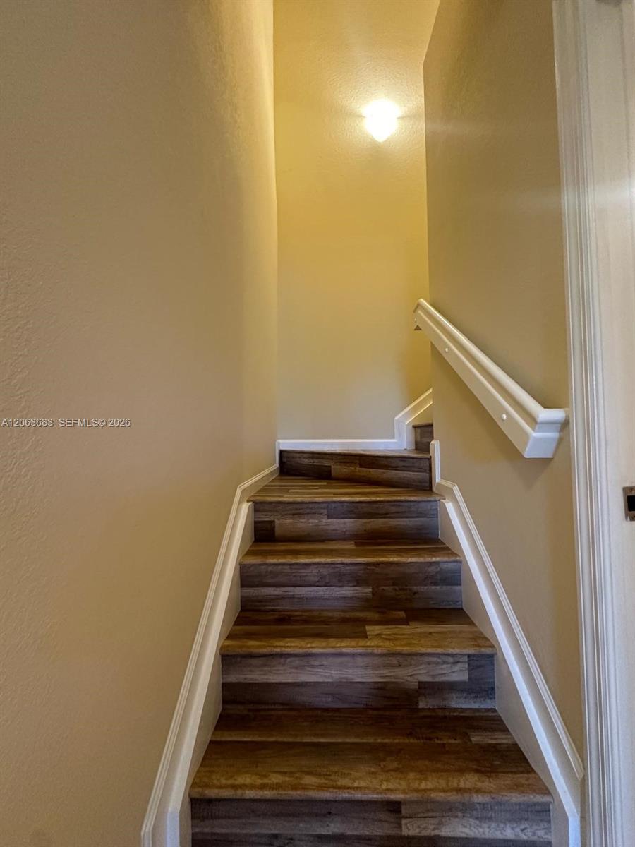 A12063683 Property Photo 19