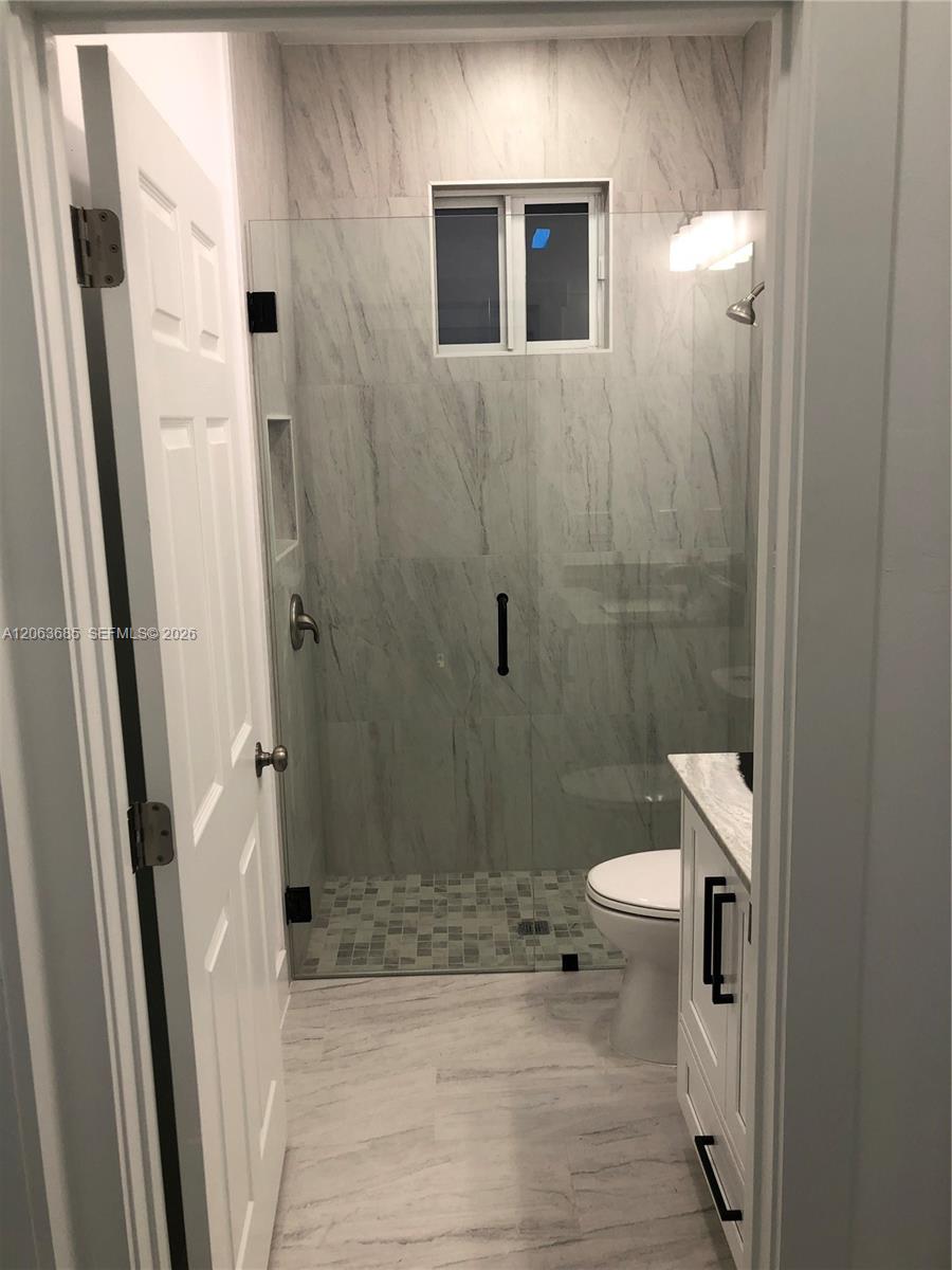 4572/4574 Golfview Boulevard Property Photo 14