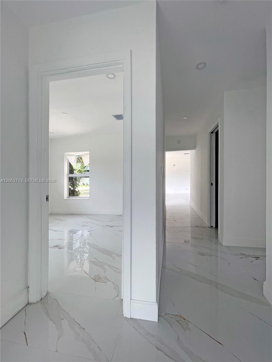 1606 Nw 12th Avenue Property Photo 32
