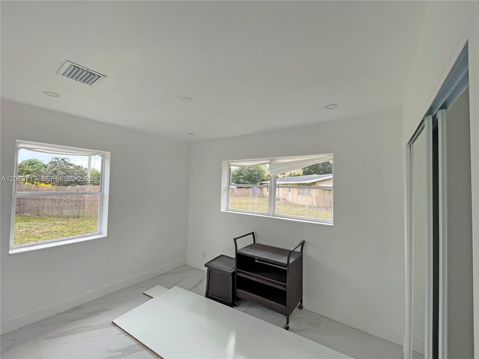1606 Nw 12th Avenue Property Photo 44