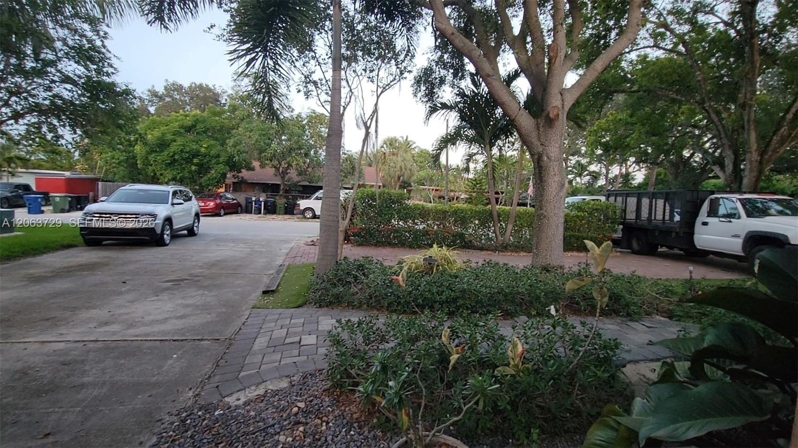 1115 Sw 25th Avenue B Property Photo 28