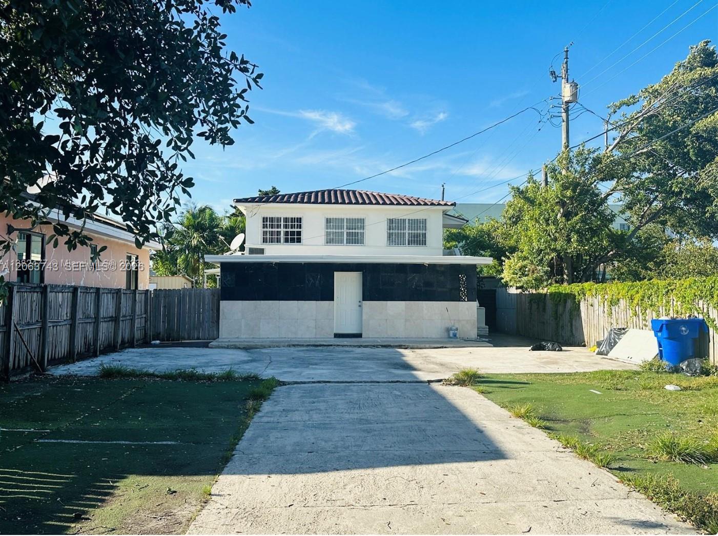 2215 Nw 33rd Street Property Photo 1