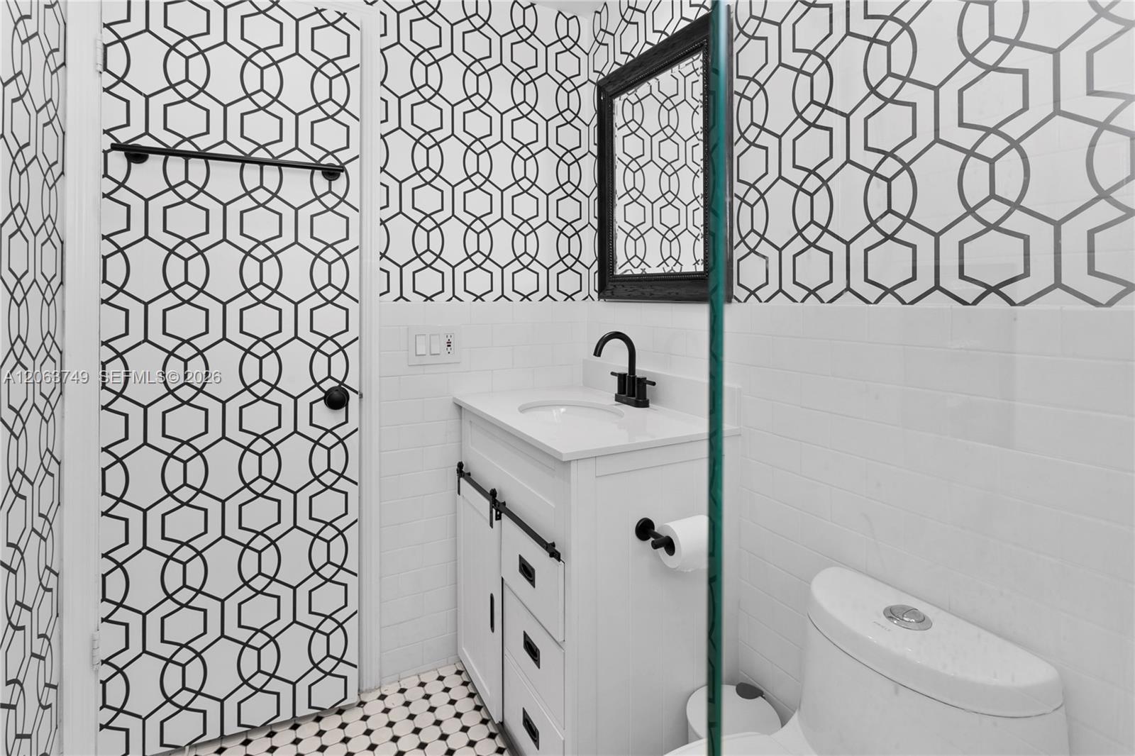 641 Espanola Way 24 Property Photo 2