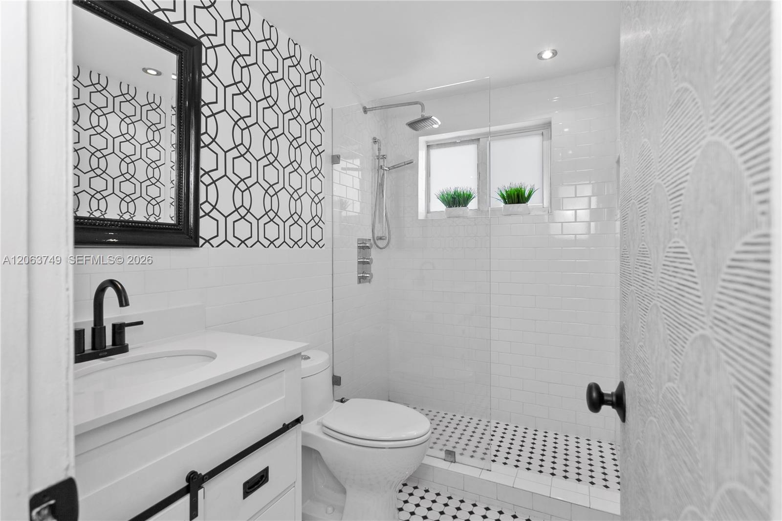 641 Espanola Way 24 Property Photo 31
