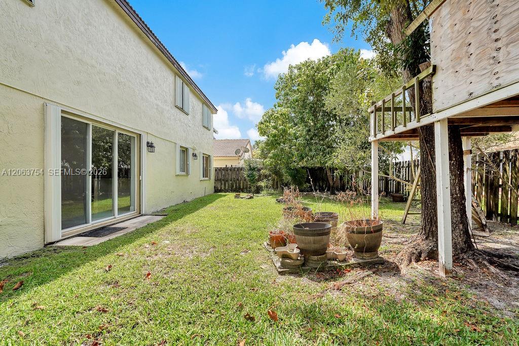 1623 E Harmony Lake Circle Property Photo 25