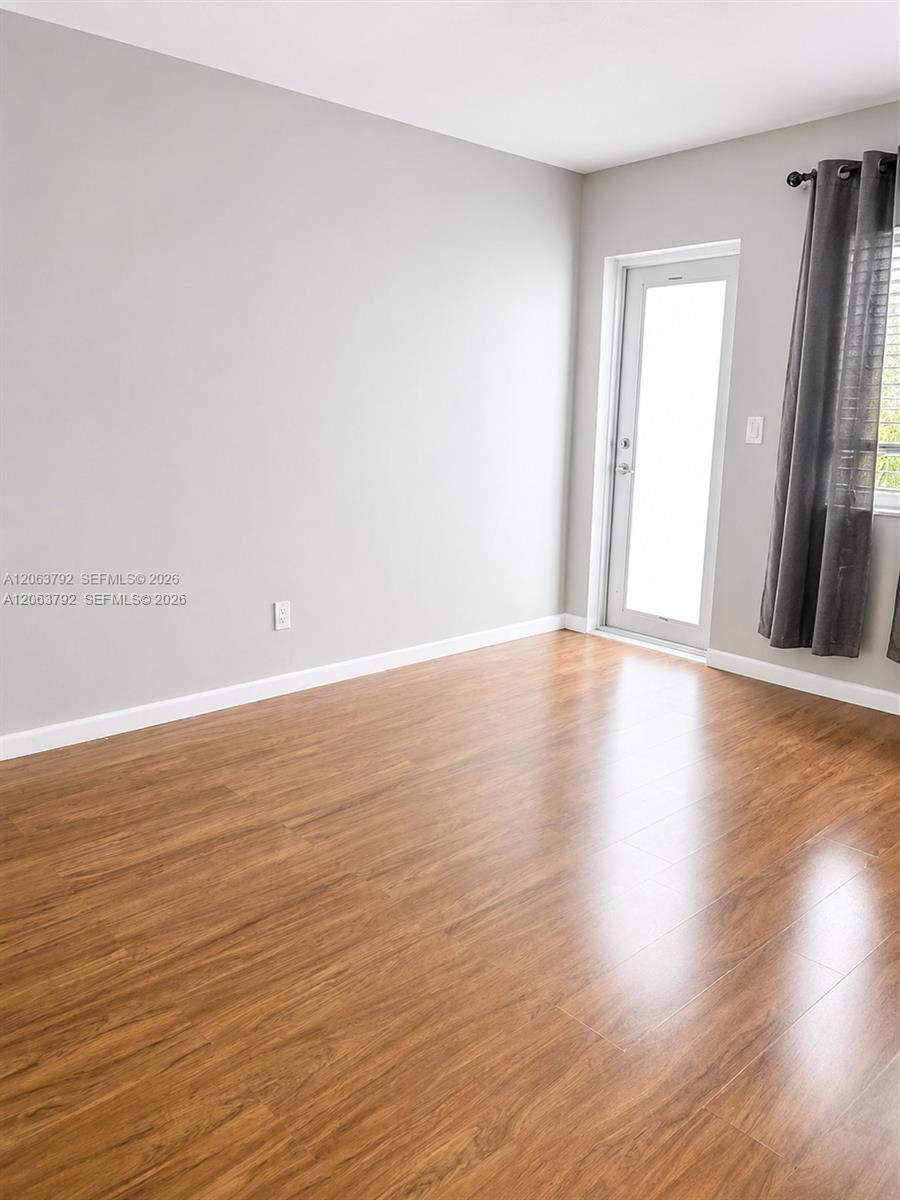 A12063792 Property Photo 4
