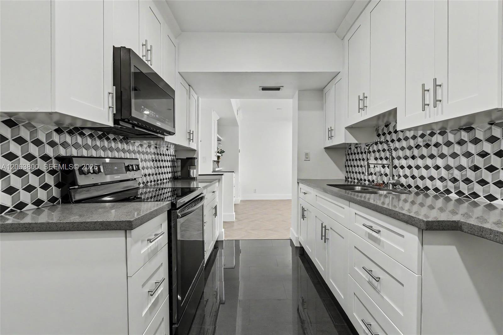 4400 Hillcrest Drive 1005a Property Photo 16