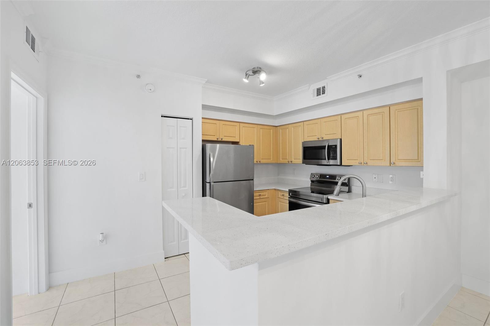 6831 Sw 44th Street 205 Property Photo 11