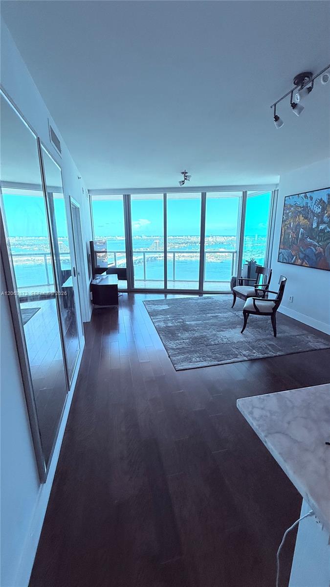 888 Biscayne Boulevard 4009 Property Photo 5