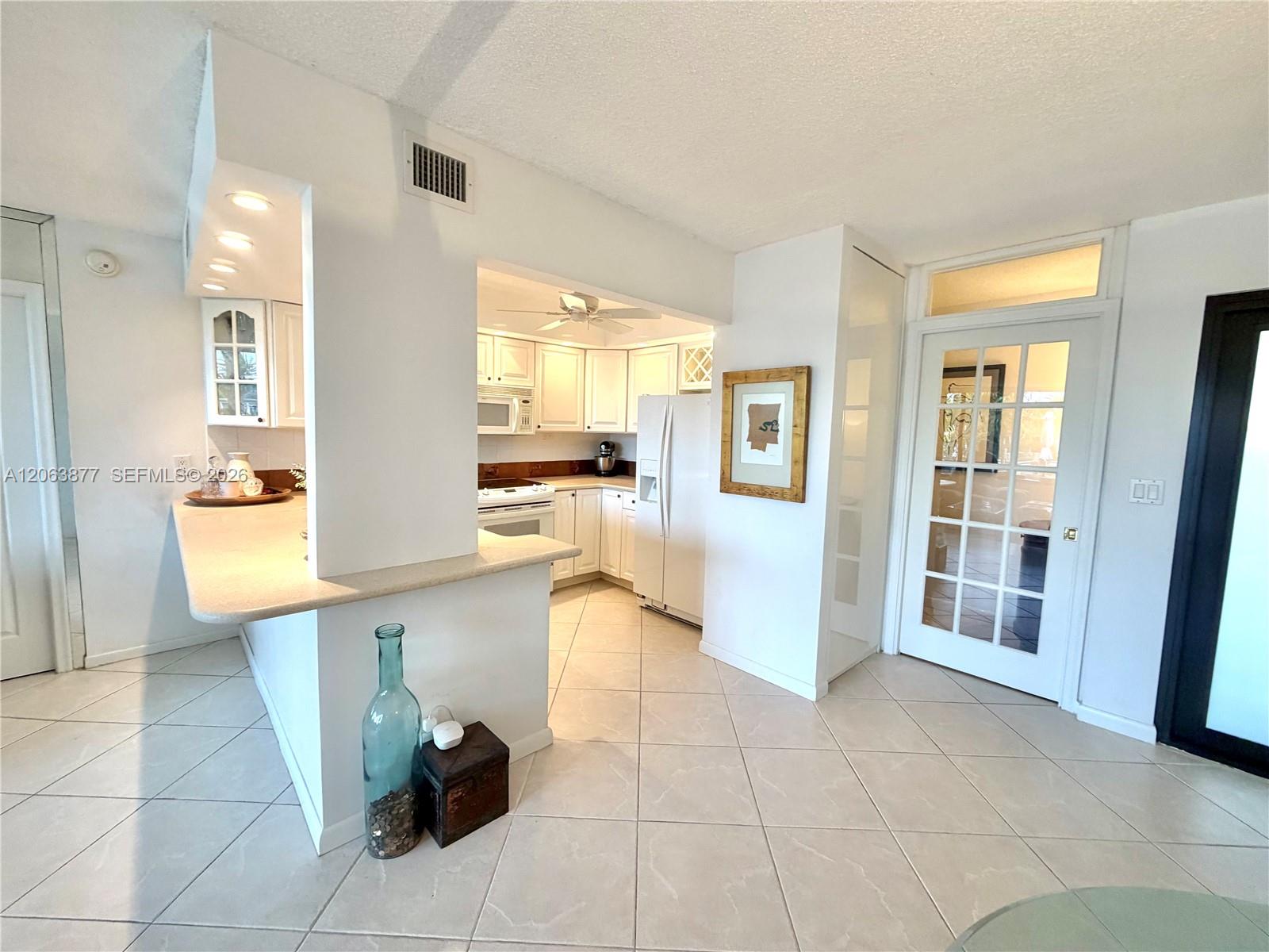 1595 S Ocean Lane 182 Property Photo 4