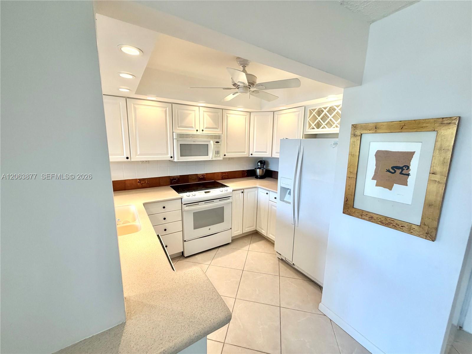 1595 S Ocean Lane 182 Property Photo 6