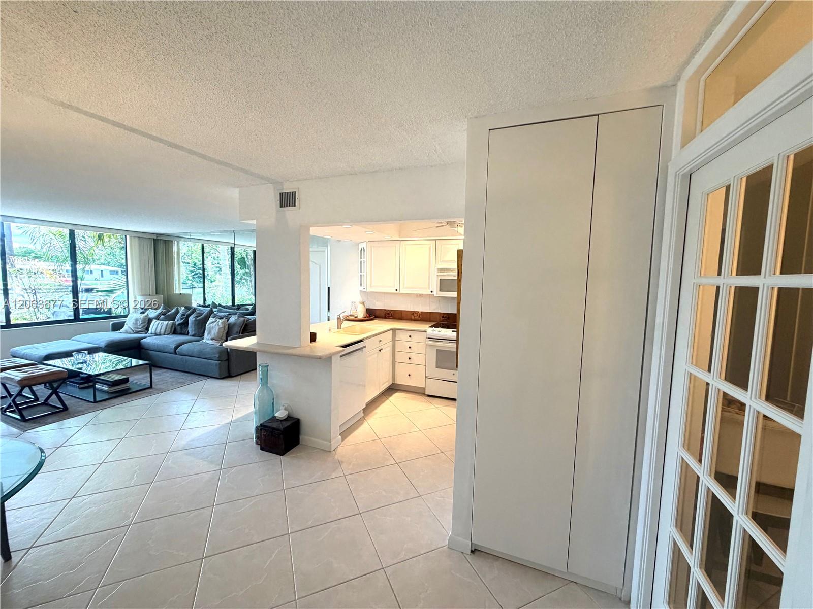 1595 S Ocean Lane 182 Property Photo 7