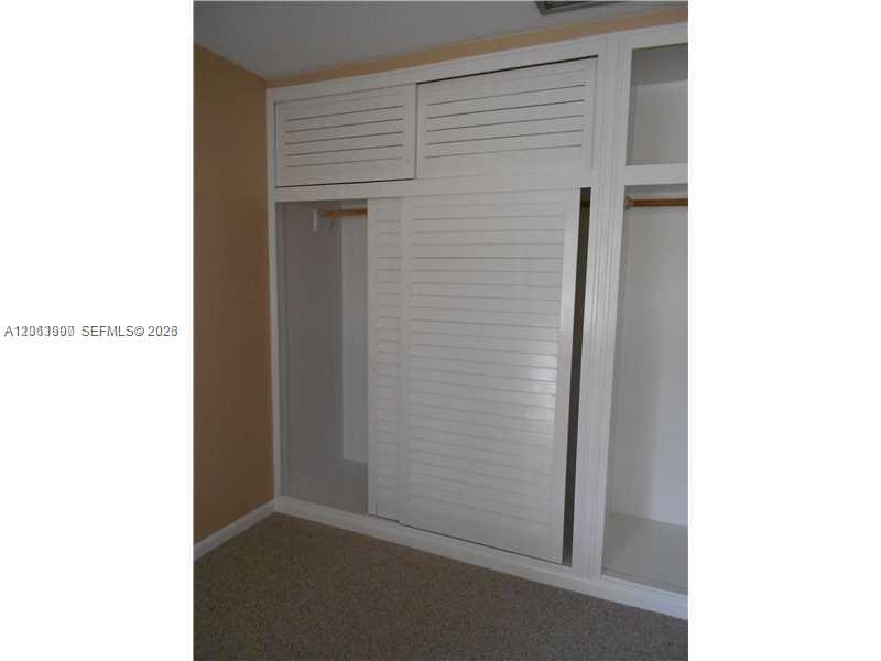 1431 S 14th Avenue 207 Property Photo 6