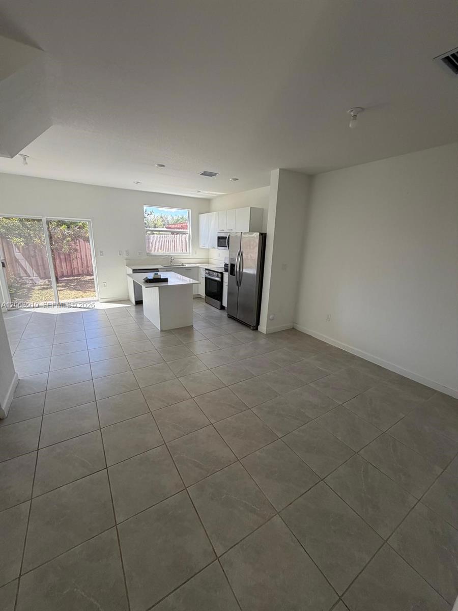 12527 Nw 24 Avenue 12527 Property Photo 3