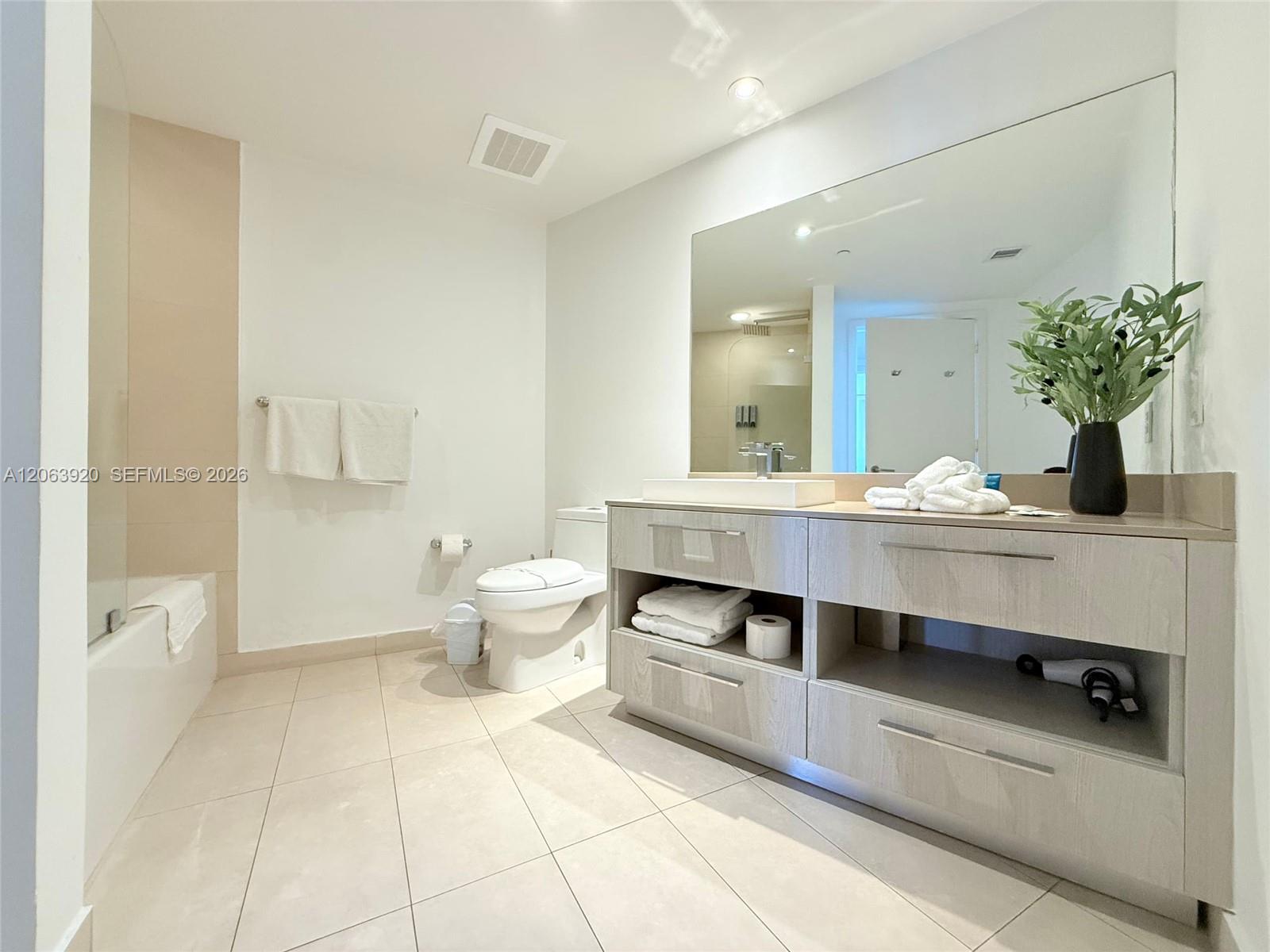 4111 S Ocean Drive 2912 Property Photo 12