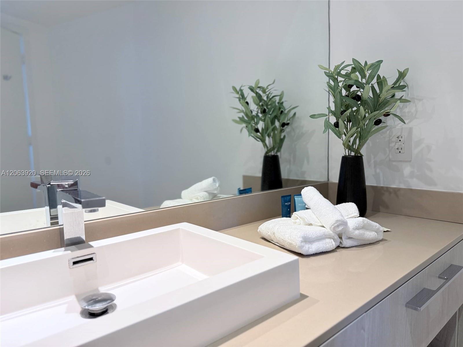 4111 S Ocean Drive 2912 Property Photo 13