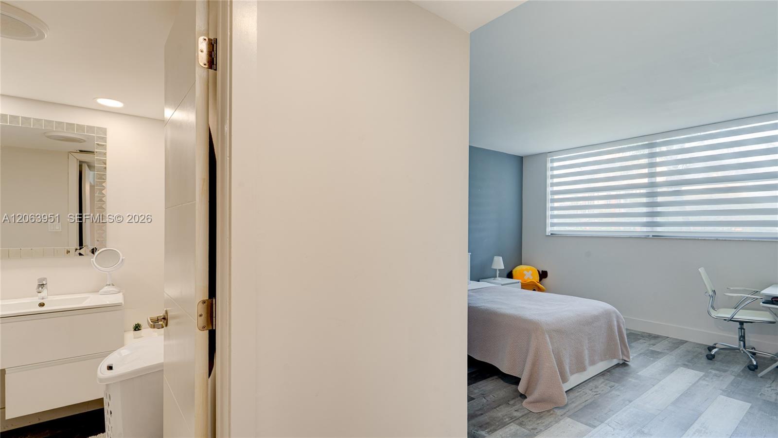 16325 Golf Club Road 101 Property Photo 23