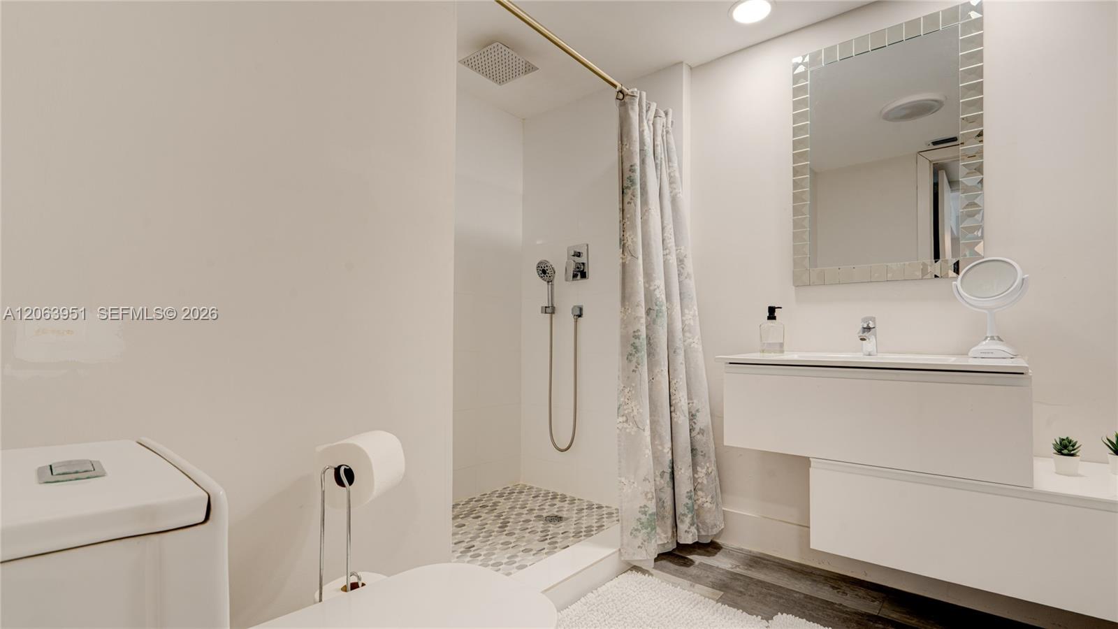 16325 Golf Club Road 101 Property Photo 28