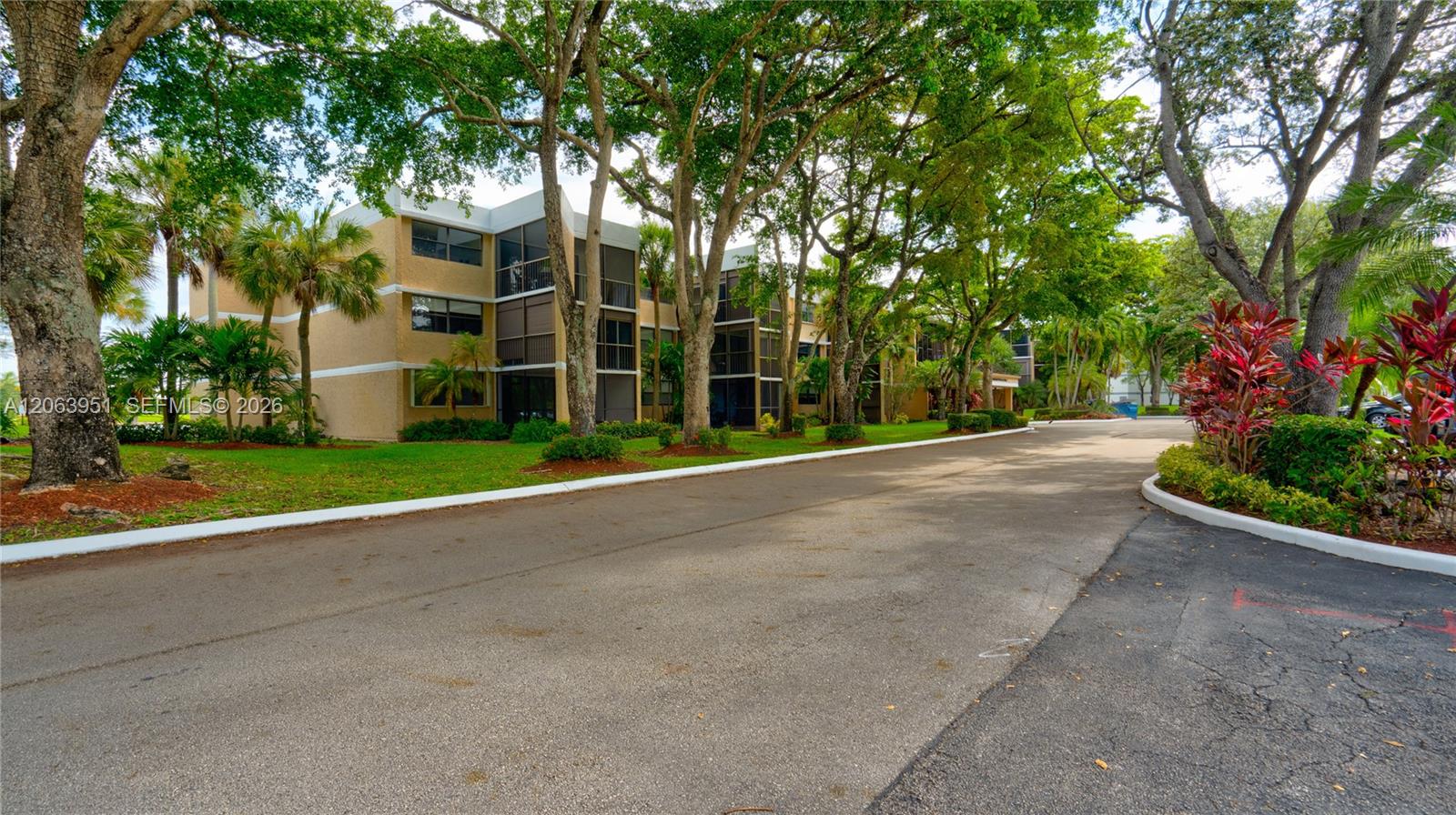 16325 Golf Club Road 101 Property Photo 47