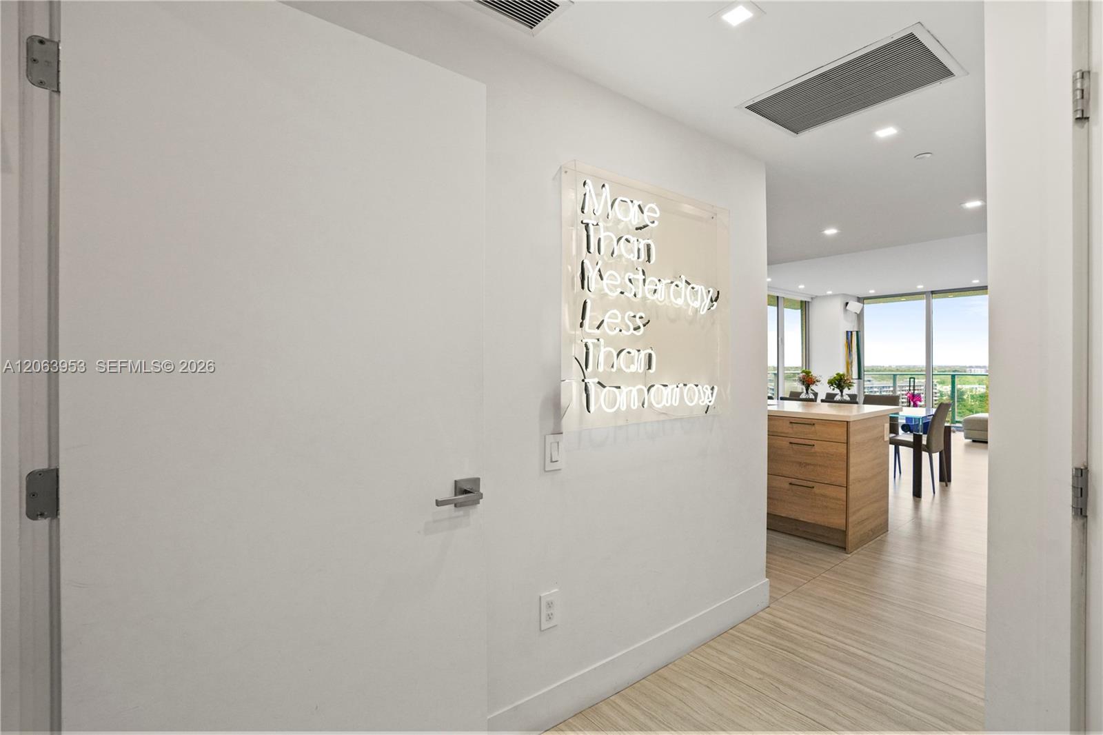 16385 Biscayne Boulevard 1601+2 Parkings Property Photo 3