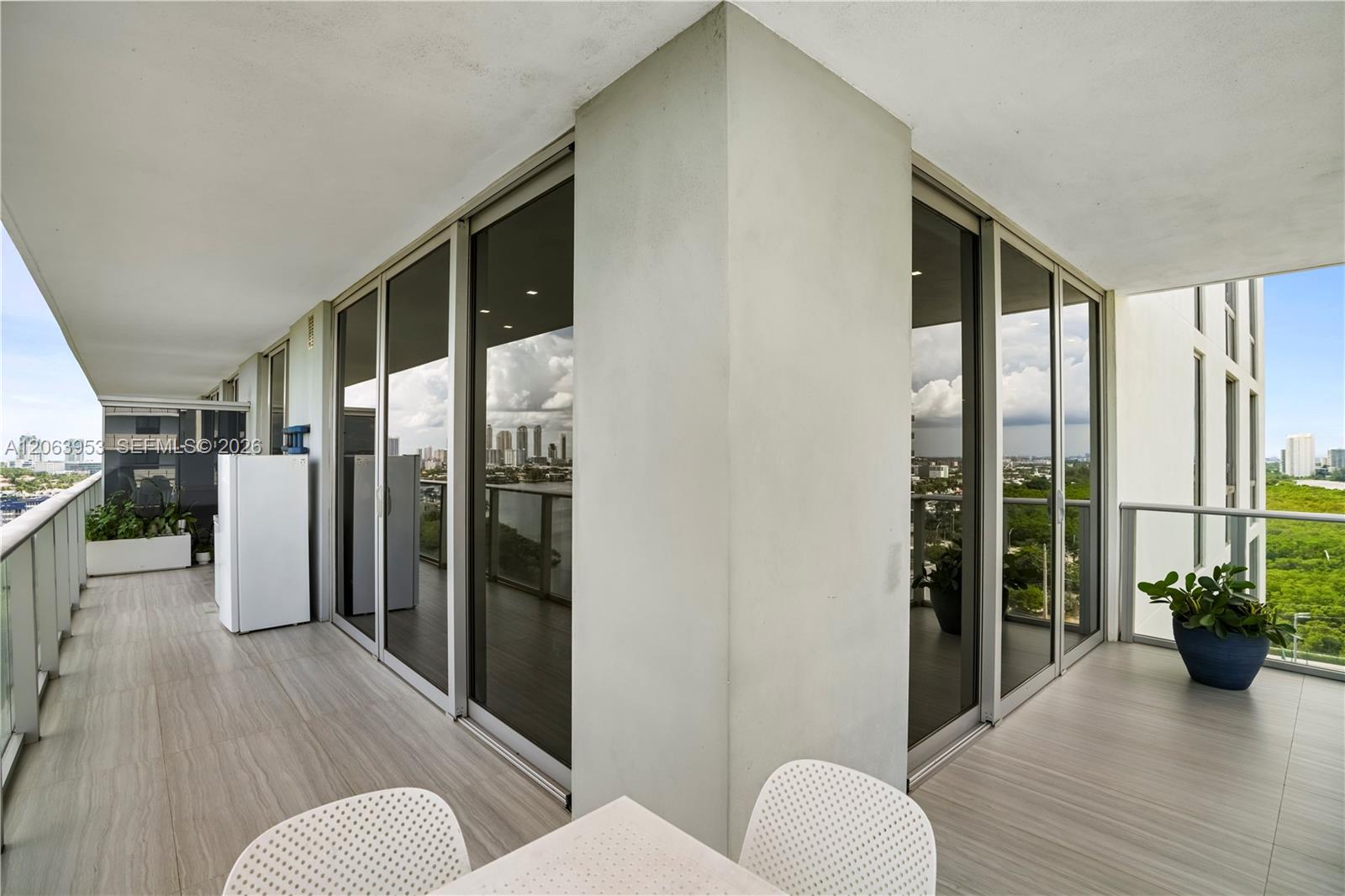 16385 Biscayne Boulevard 1601+2 Parkings Property Photo 19