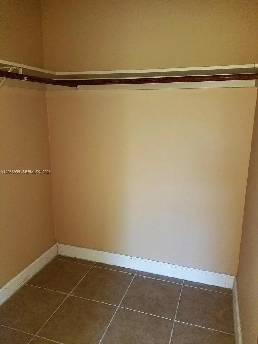 961 Nw 45th Street 6 Property Photo 6