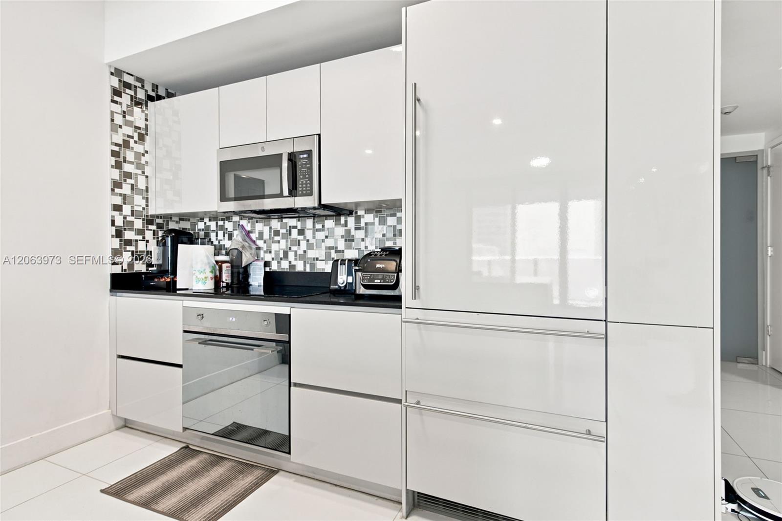 1010 Brickell Avenue 2403 Property Photo 11