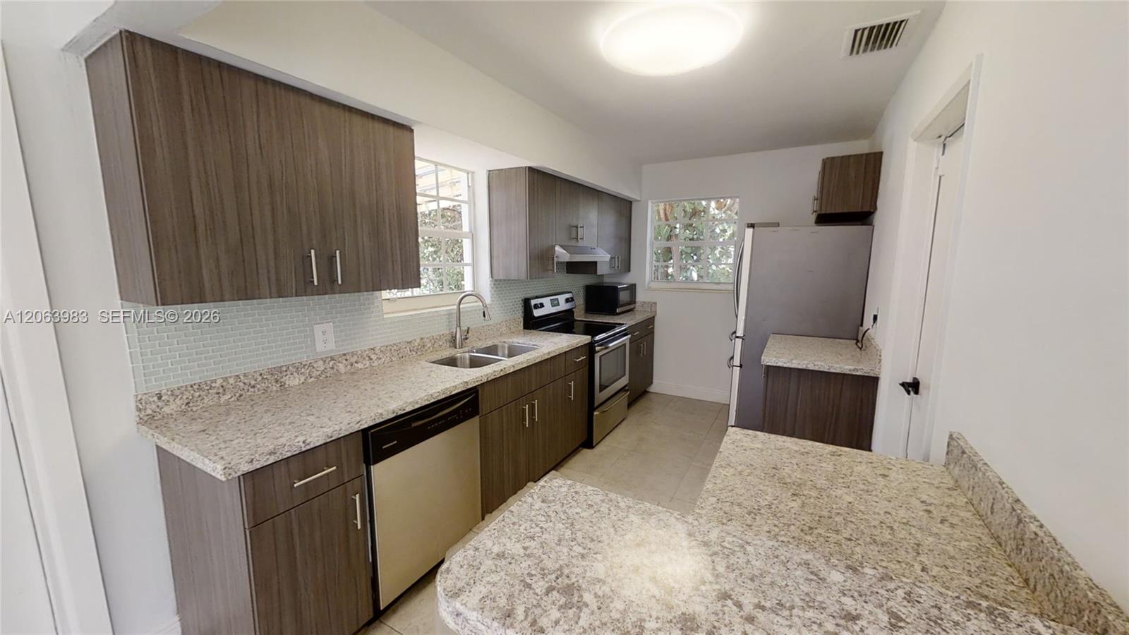 490 Nw 90th Street . Property Photo 7